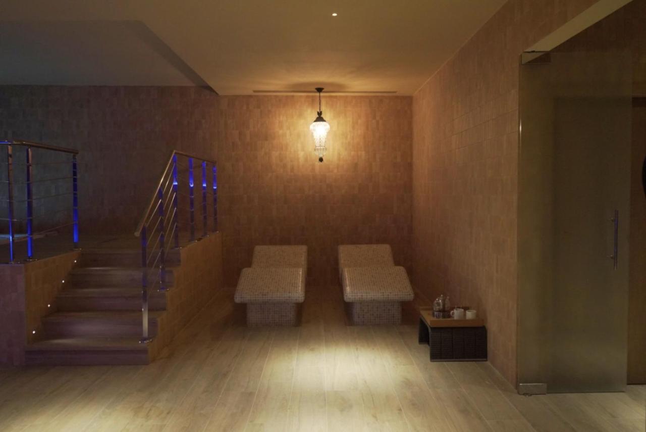 Coolrooms Palacio Villapanes 5 Gl Sewilla Zewnętrze zdjęcie A spa at the hotel