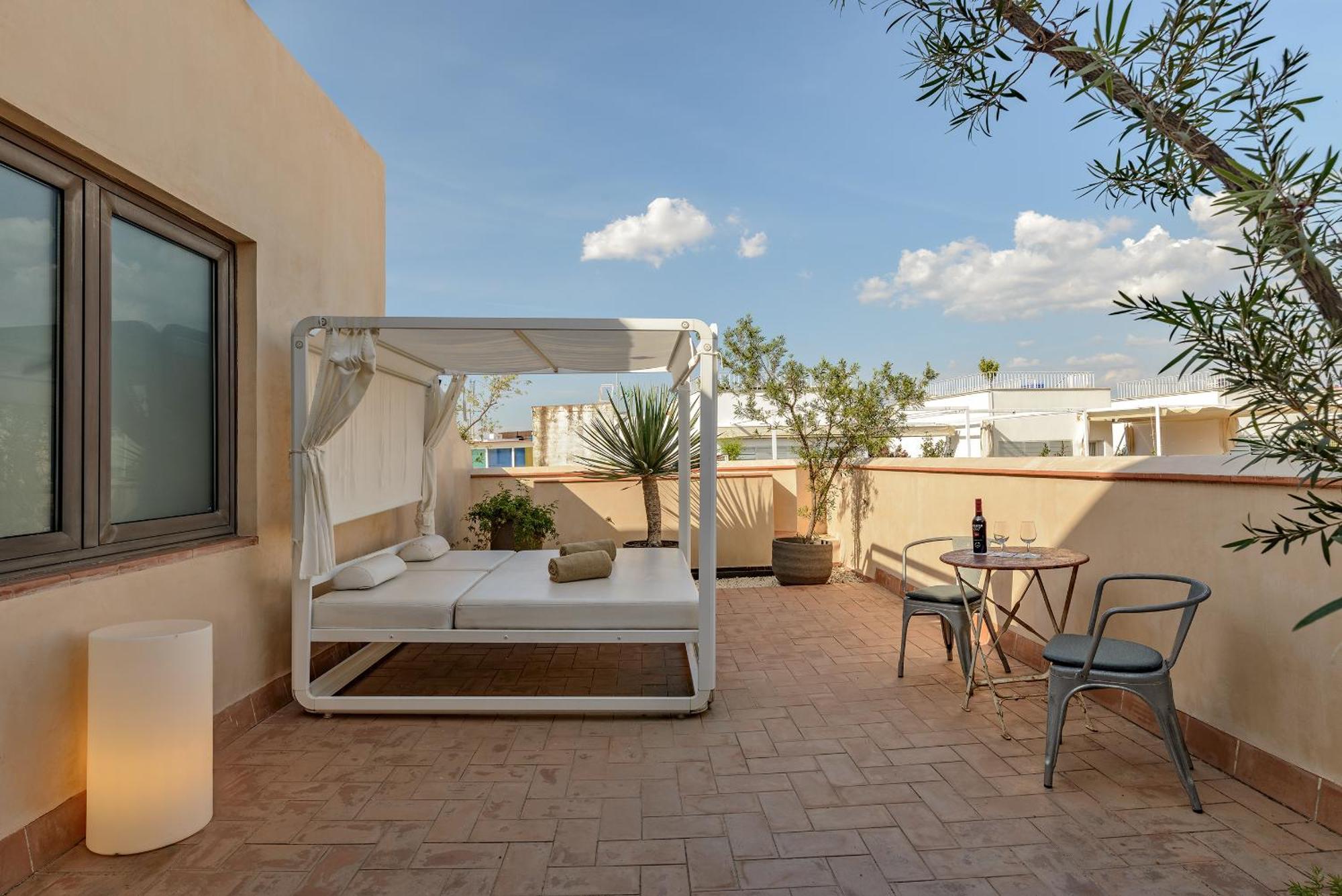 Coolrooms Palacio Villapanes 5 Gl Sewilla Zewnętrze zdjęcie A rooftop terrace