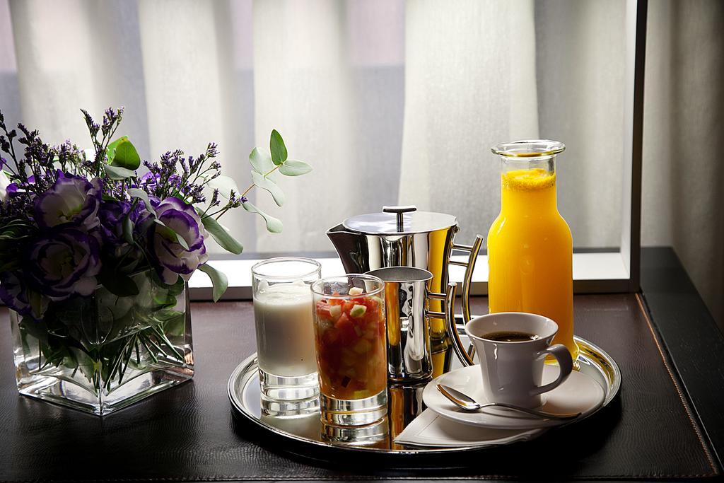 Coolrooms Palacio Villapanes 5 Gl Sewilla Zewnętrze zdjęcie A breakfast tray
